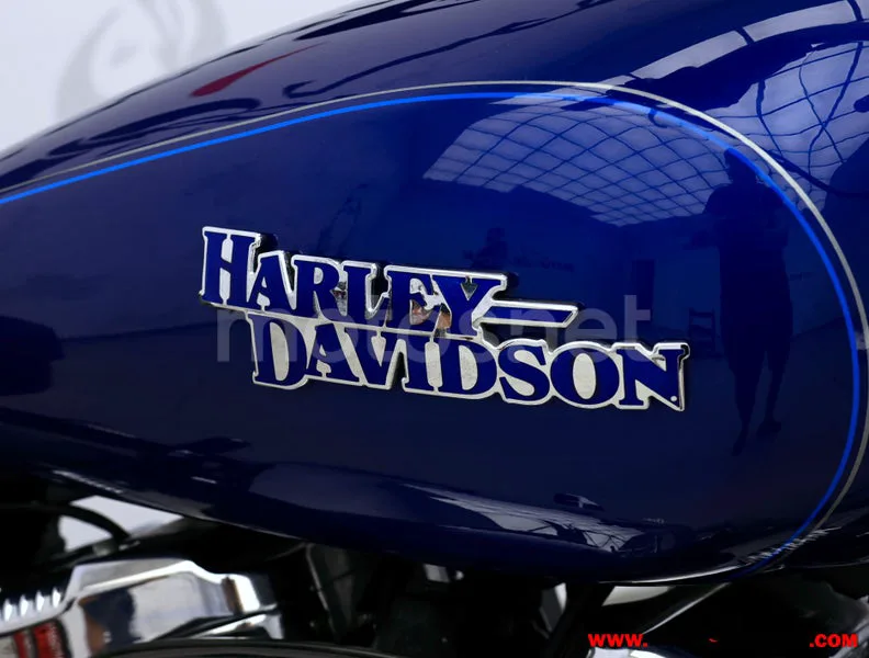 Harley-Davidson SuperLow - Vista 9