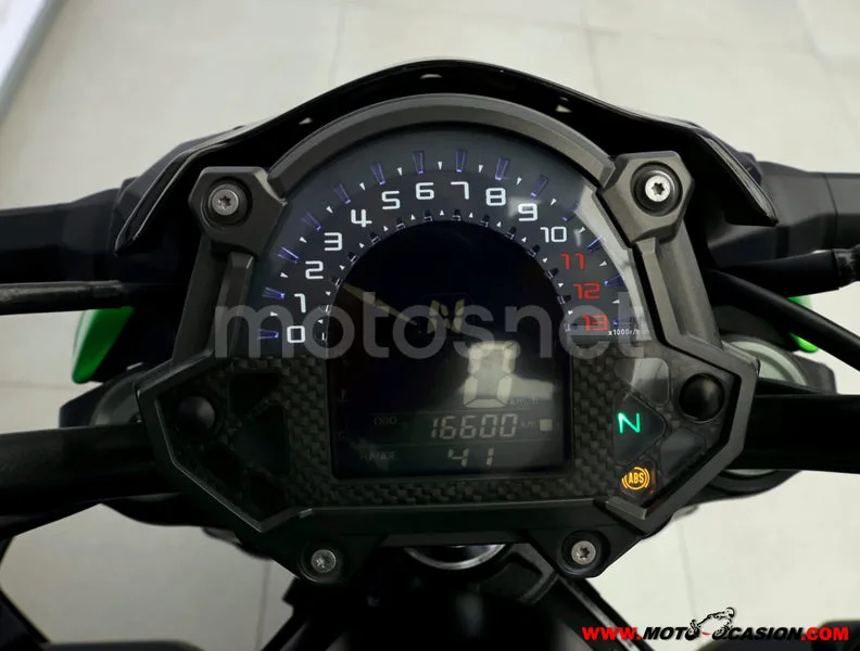 Kawasaki Z900 - Vista 6