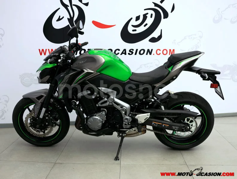 Kawasaki Z900 - Vista 7