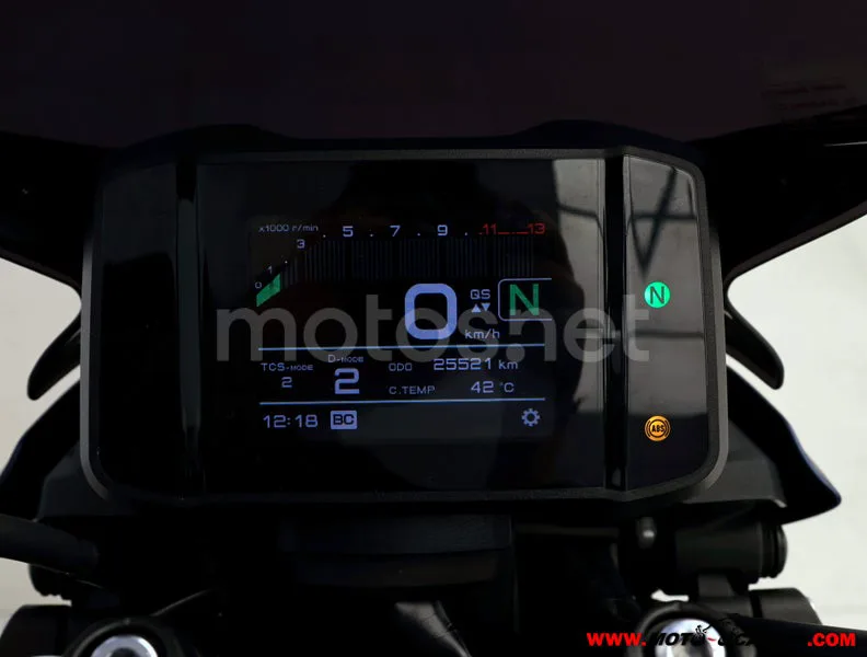 Yamaha MT-09 - Vista 6