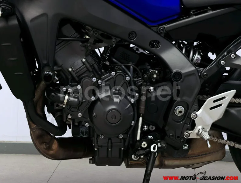 Yamaha MT-09 - Vista 10