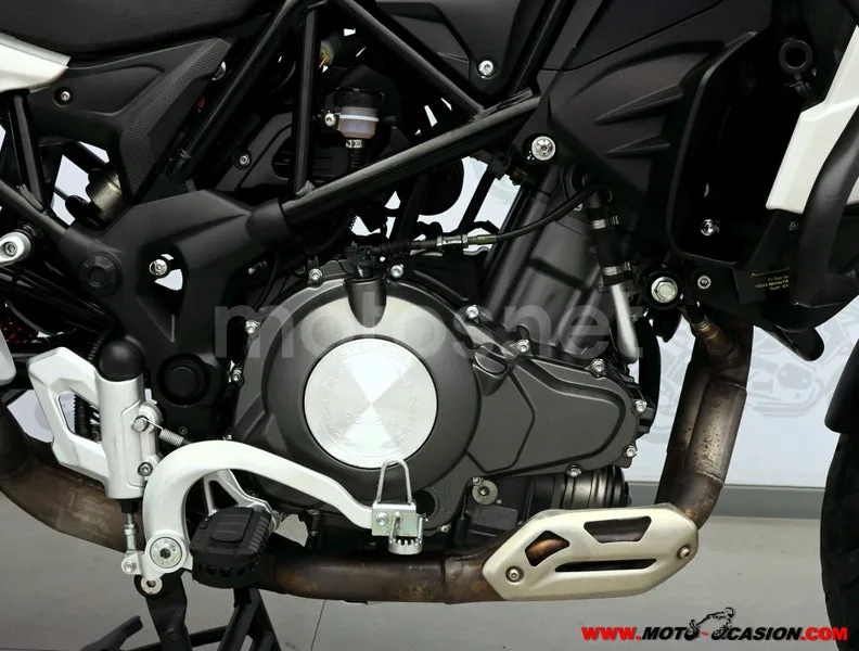 Benelli TRK 502 - Vista 5