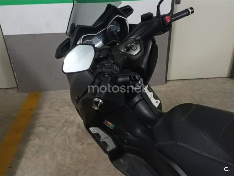 Yamaha XMAX 125 - Vista 13