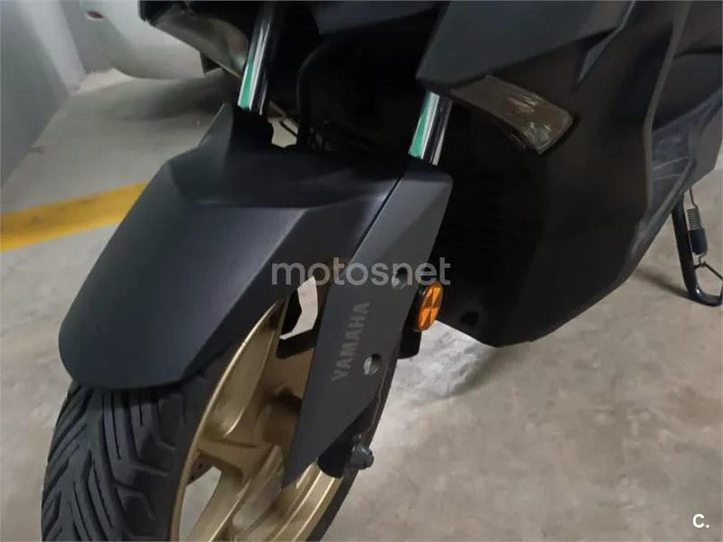 Yamaha XMAX 125 - Vista 14