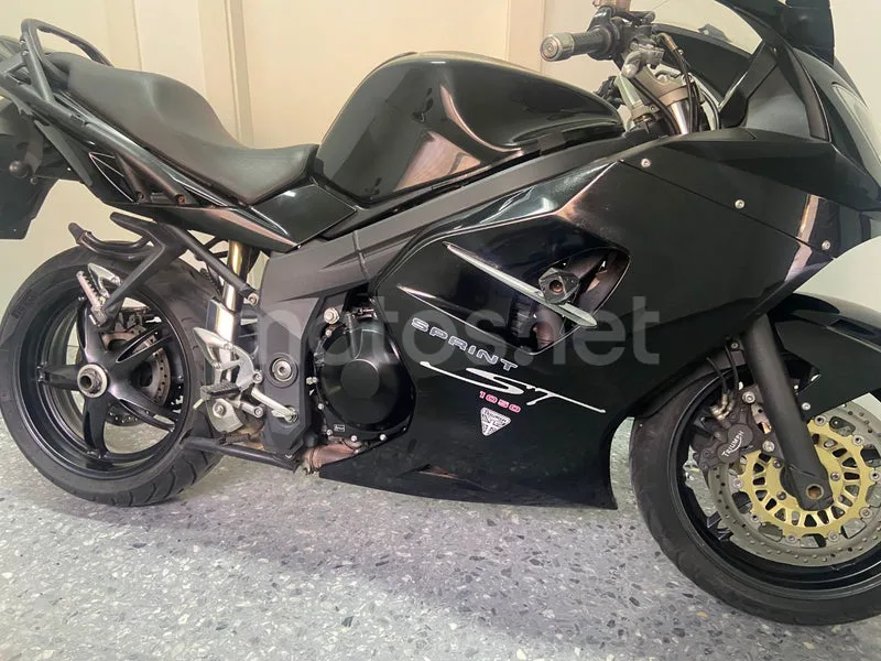 Triumph Sprint ST 4300 € 2011 Málaga - 1