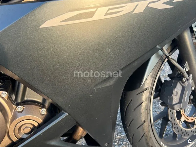 Honda CBR500R - Vista 8