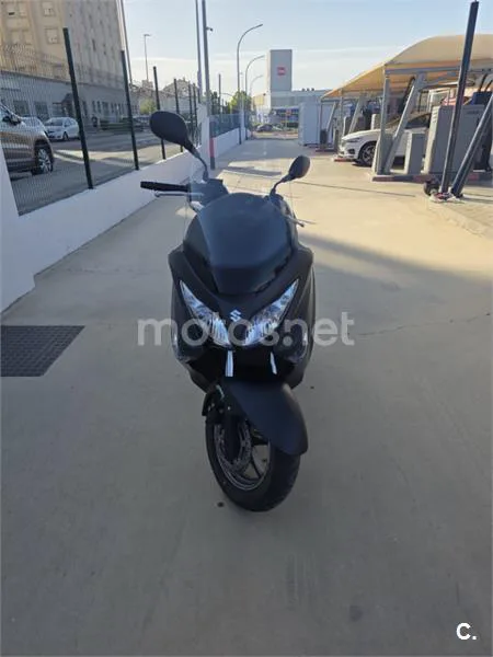 Suzuki Burgman 125 1900 € 2014 Badajoz - 2