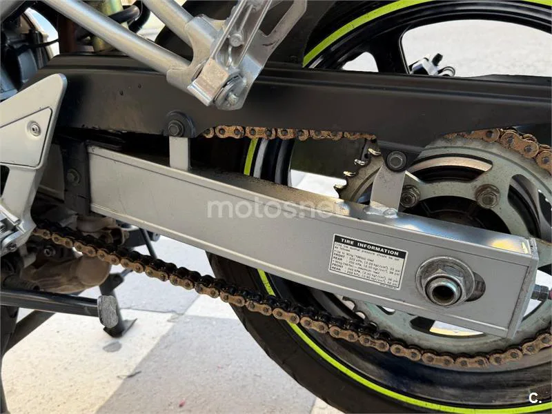 Yamaha FZ6 Fazer - Vista 4