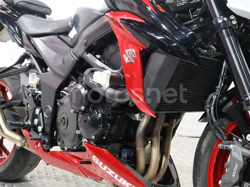 Suzuki GSX-S750 - Vista 12