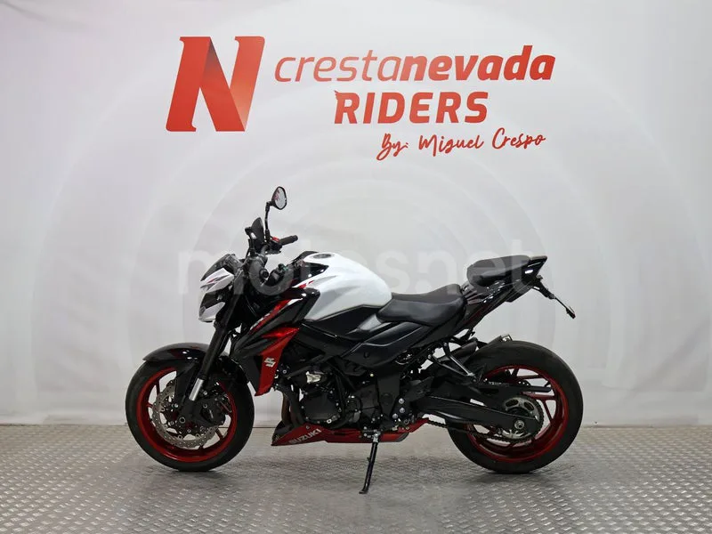 Suzuki GSX-S750 - Vista 3