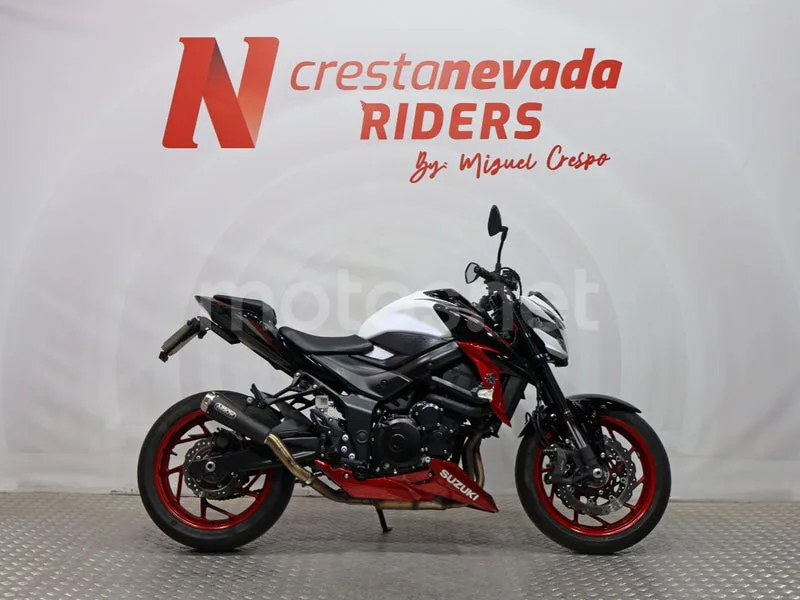 Suzuki GSX-S750 - Vista 7
