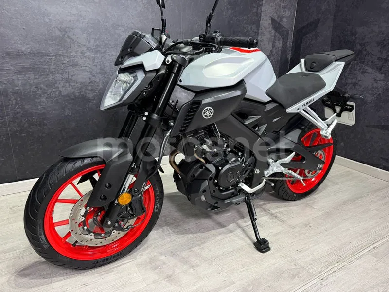 Yamaha MT-125 - Vista 7
