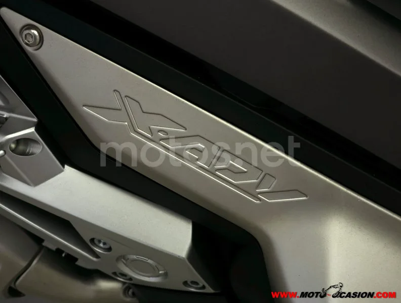 Honda X-ADV - Vista 9