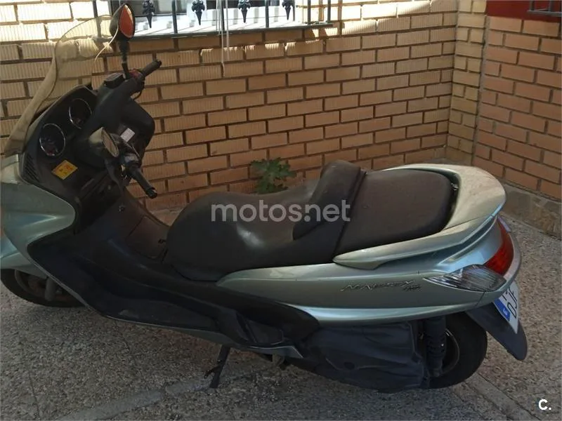 Yamaha Majesty 400 2100 € 2005 Jaén - 1