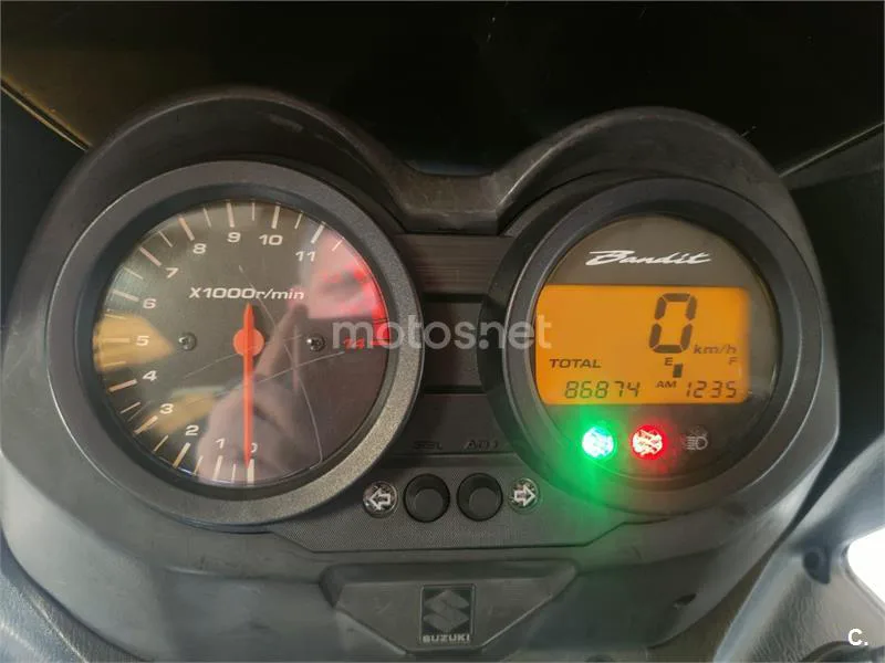 Suzuki Bandit 650S - Vista 6