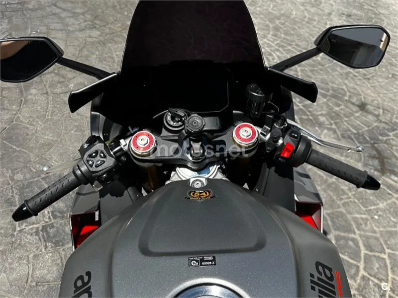 Aprilia RSV4 - Vista 6