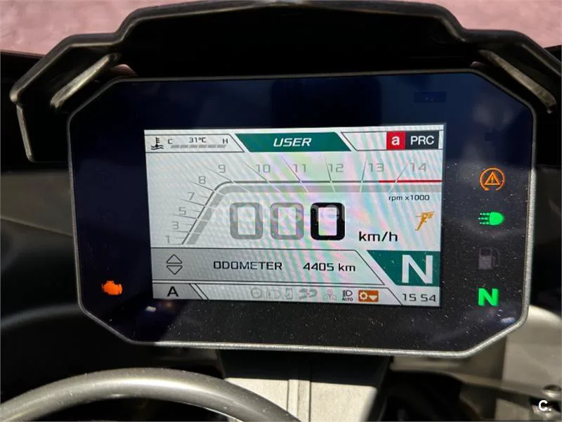 Aprilia RSV4 - Vista 8