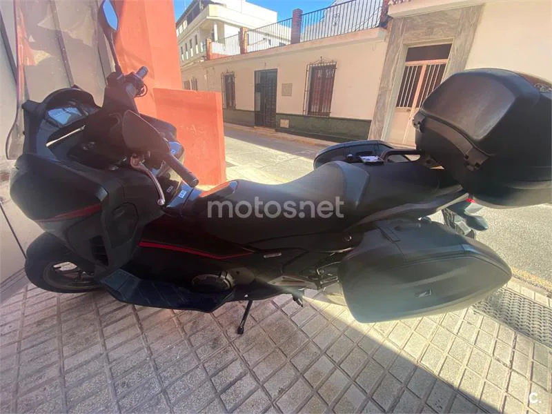 Honda Integra 750 S - Vista 3