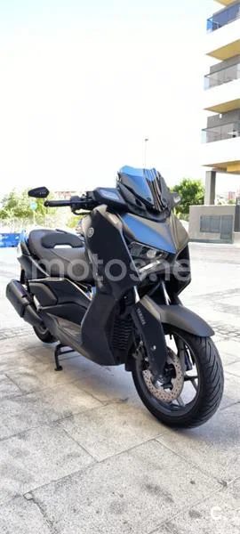 Yamaha XMAX 300 - Vista 3