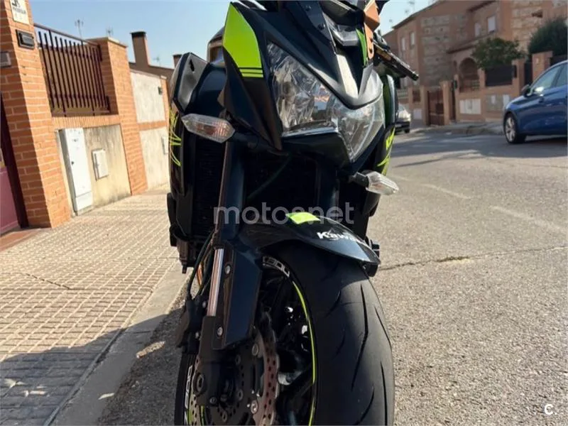 Kawasaki Z800 - Vista 3