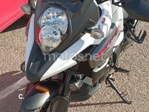 Suzuki V-Strom 1000XT - Vista 5