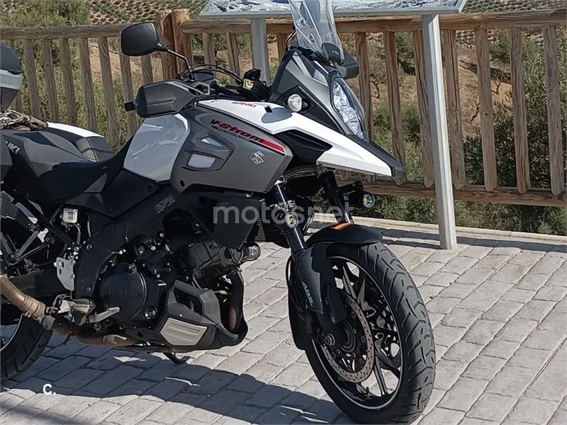 Suzuki V-Strom 1000XT - Vista 6