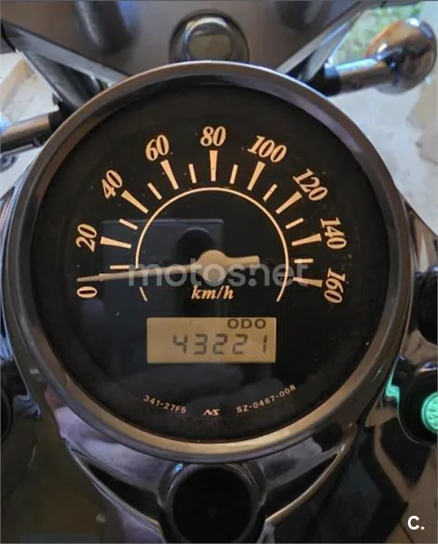 Suzuki Intruder LC 250 - Vista 3