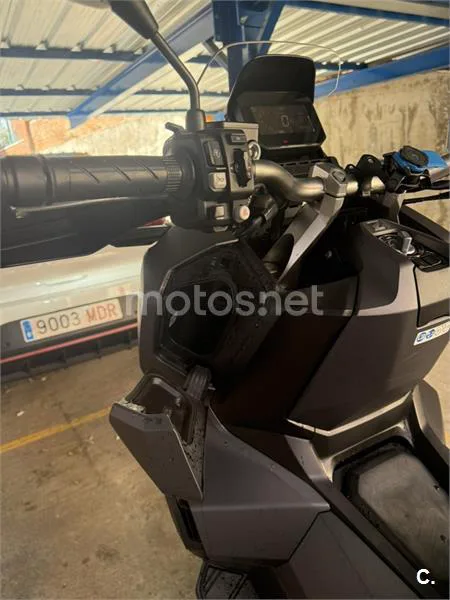 Honda ADV350 - Vista 5