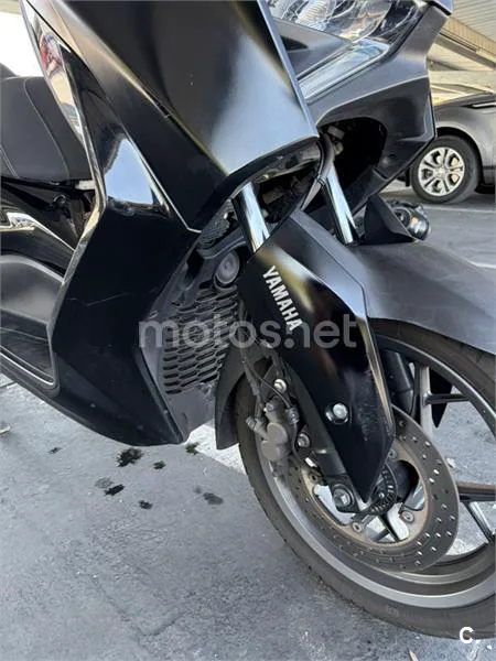 Yamaha XMAX 300 - Vista 6