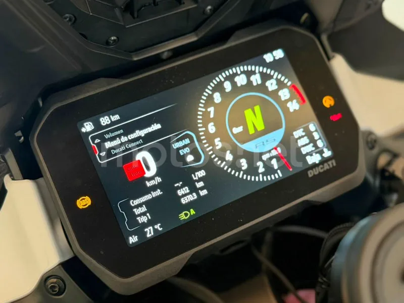 Ducati Multistrada V4 - Vista 5