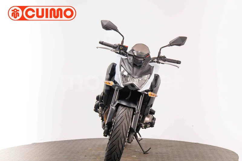 Kawasaki Z800 - Vista 10