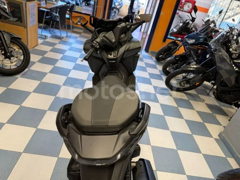 Honda Forza 125 - Vista 14