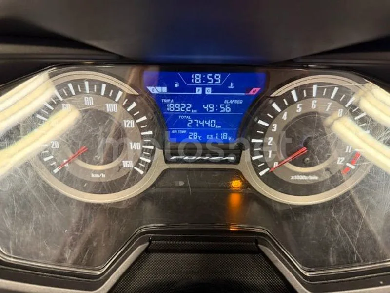 Honda Forza 125 - Vista 15