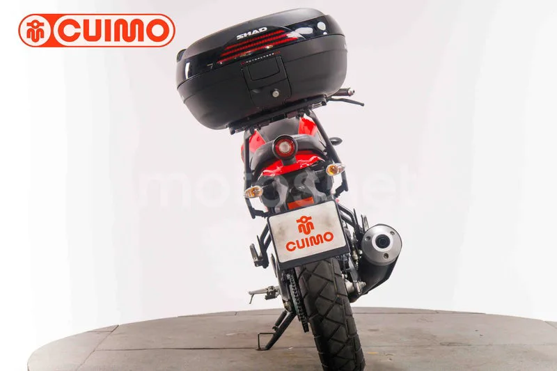 Yamaha XSR125 - Vista 5