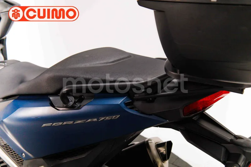 Honda Forza 750 - Vista 21