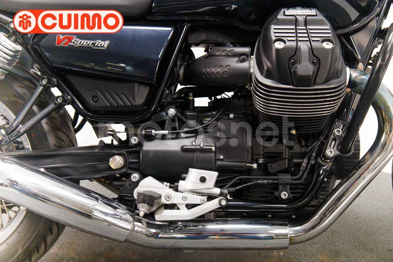 Moto Guzzi V7 II - Vista 15