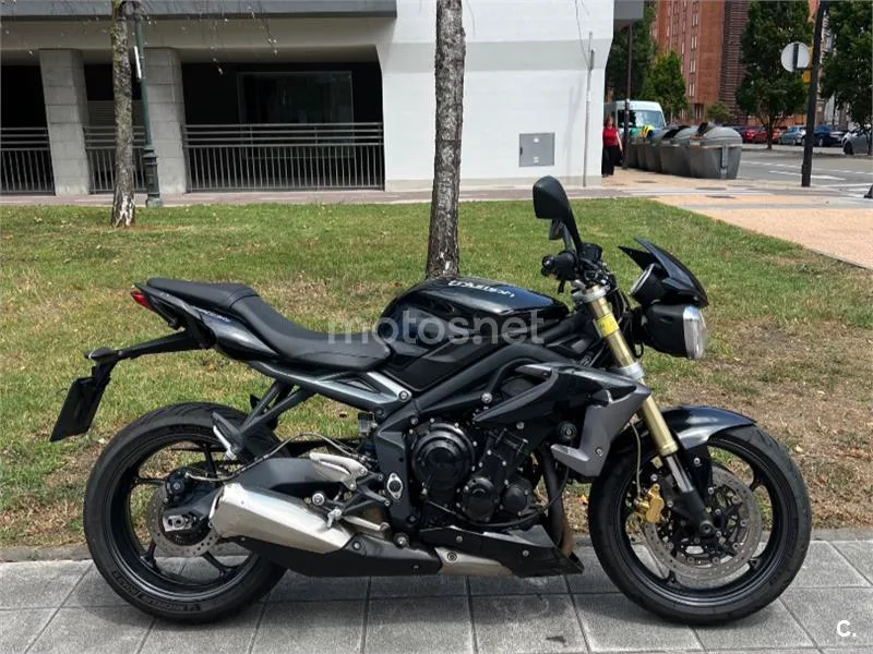 Triumph Street Triple 3700 € 2013 Asturias - 1