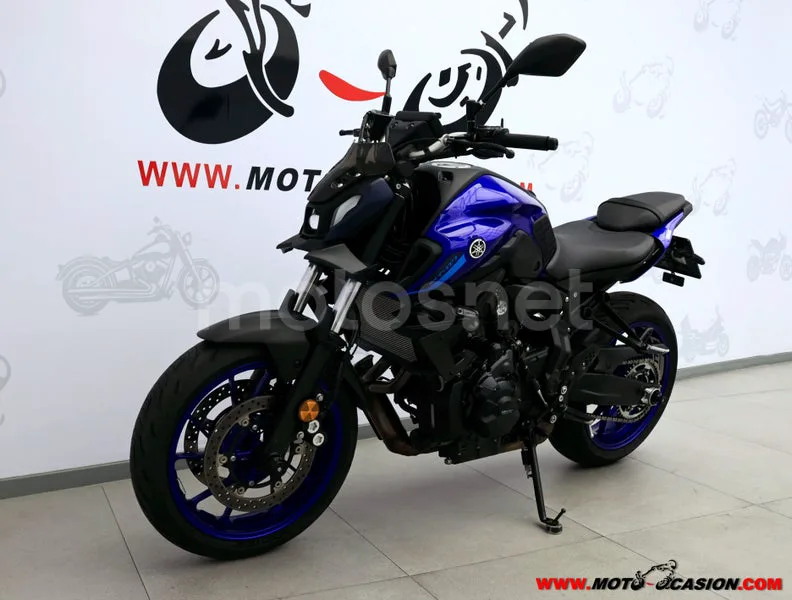 Yamaha MT-07 - Vista 8