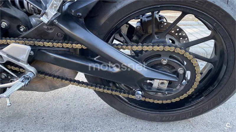 Yamaha XSR900 - Vista 5