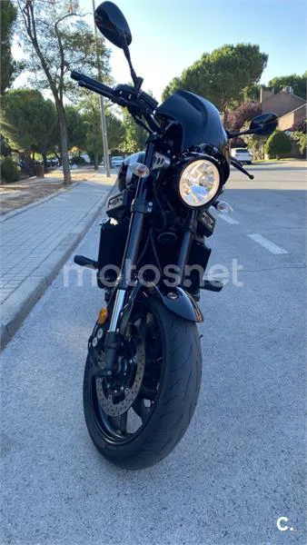 Yamaha XSR900 - Vista 7