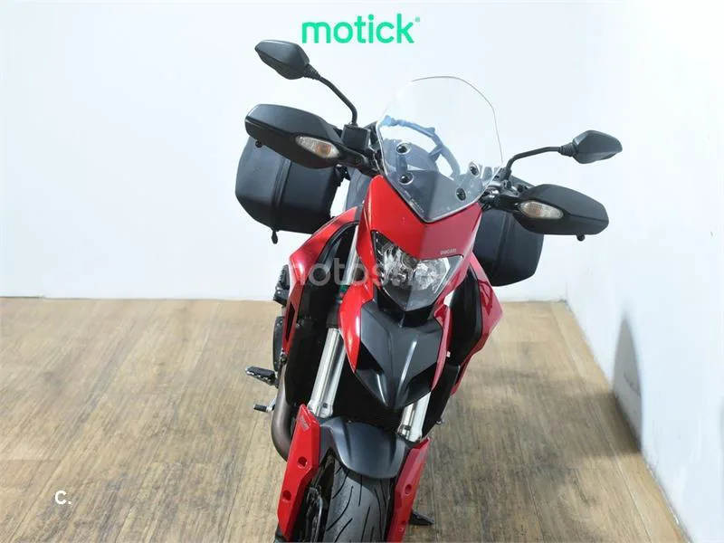 Ducati Hyperstrada - Vista 11