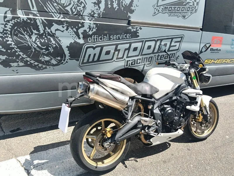 Triumph Street Triple 3600 € 2012 Zaragoza - 1