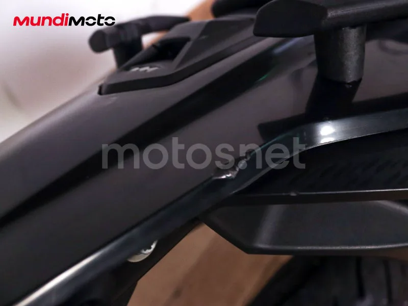 KTM 690 Duke - Vista 13