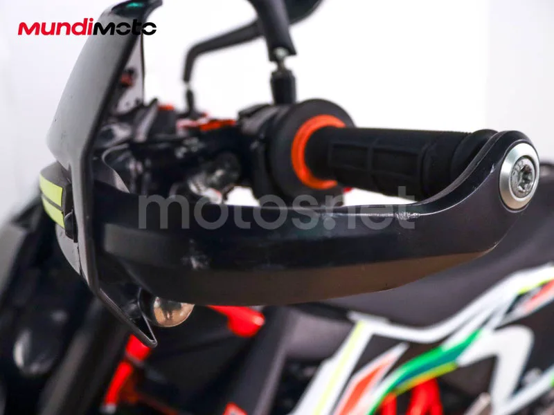 KTM 690 Duke - Vista 16