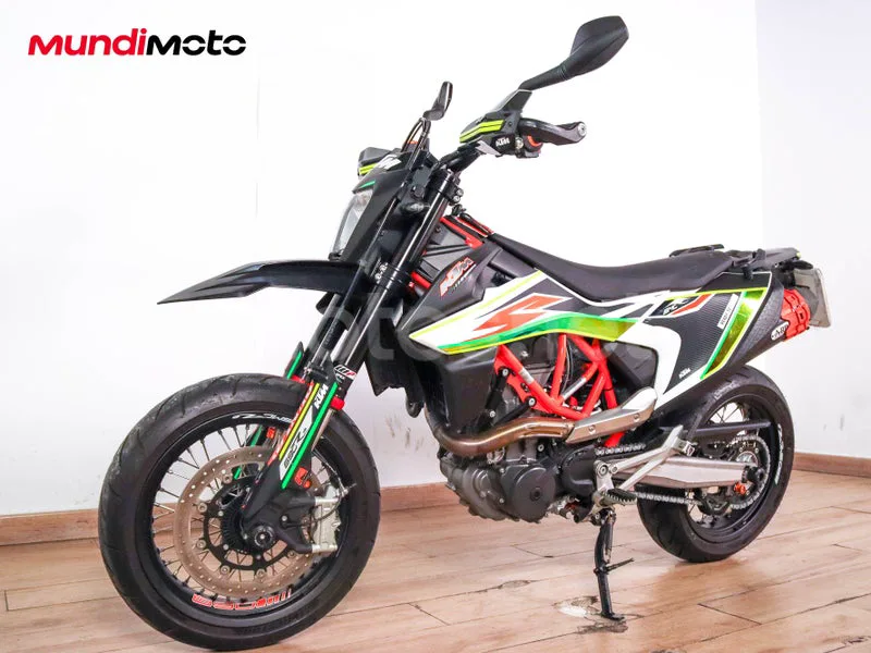 KTM 690 Duke - Vista 7