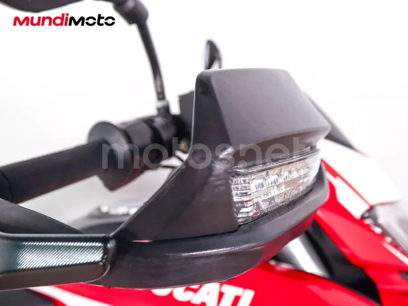 Ducati Hypermotard 939 - Vista 13