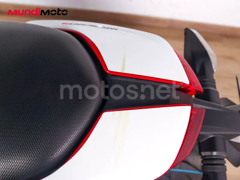 Ducati Hypermotard 939 - Vista 16