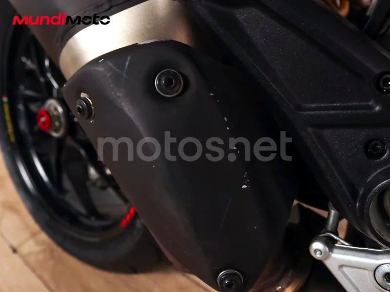 Ducati Hypermotard 939 - Vista 25