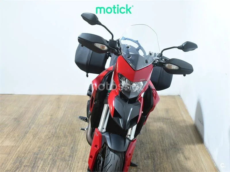 Ducati Hyperstrada - Vista 11
