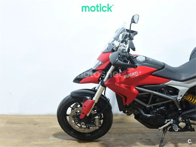 Ducati Hyperstrada - Vista 8